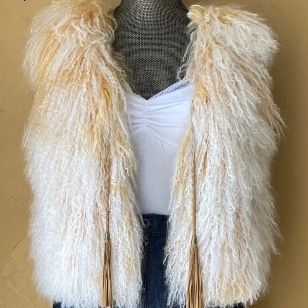 Ugg Australia Soft Pearl Beige Tibetan Mongolian Lamb Fur Vest in size XS/S, New - Picture 4 of 10